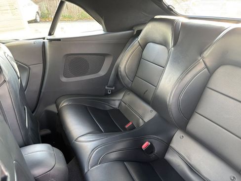 Used 2024 Ford Mustang Premium image 40