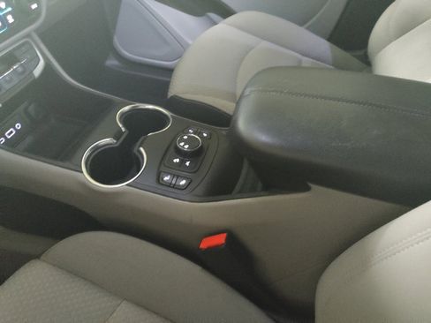 Used 2023 GMC Terrain SLE w/ Driver Convenience Package AWD/4WD image 26