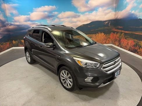 Used 2018 Ford Escape Titanium AWD/4WD image 2