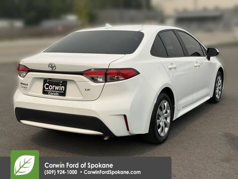 Used 2021 Toyota Corolla LE w/ Carpet Mat Package (TMS) FWD image 14