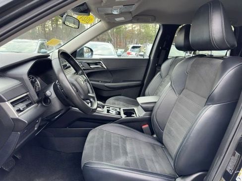 Used 2024 Mitsubishi Outlander SE AWD/4WD image 23