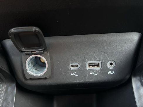 Used 2023 Chevrolet TrailBlazer LT image 21