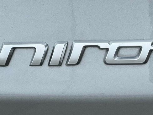 Used 2022 Kia Niro EX w/ Cold Weather Package image 12