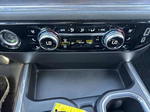 Certified 2024 GMC Sierra 1500 SLT w/ SLT Premium Package image 19