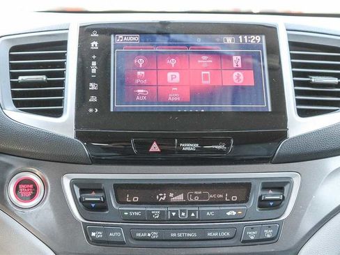 Used 2017 Honda Pilot EX image 13