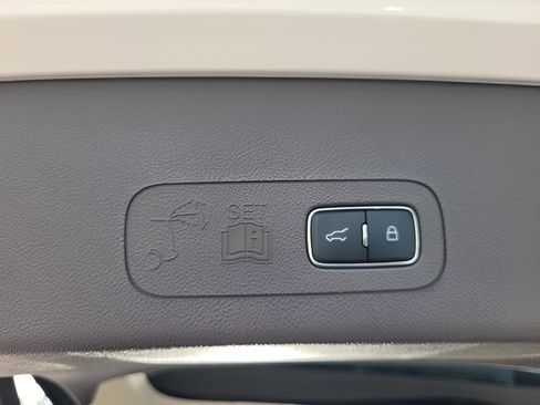 Used 2022 Lincoln Aviator Grand Touring w/ Equipment Group 301A image 10