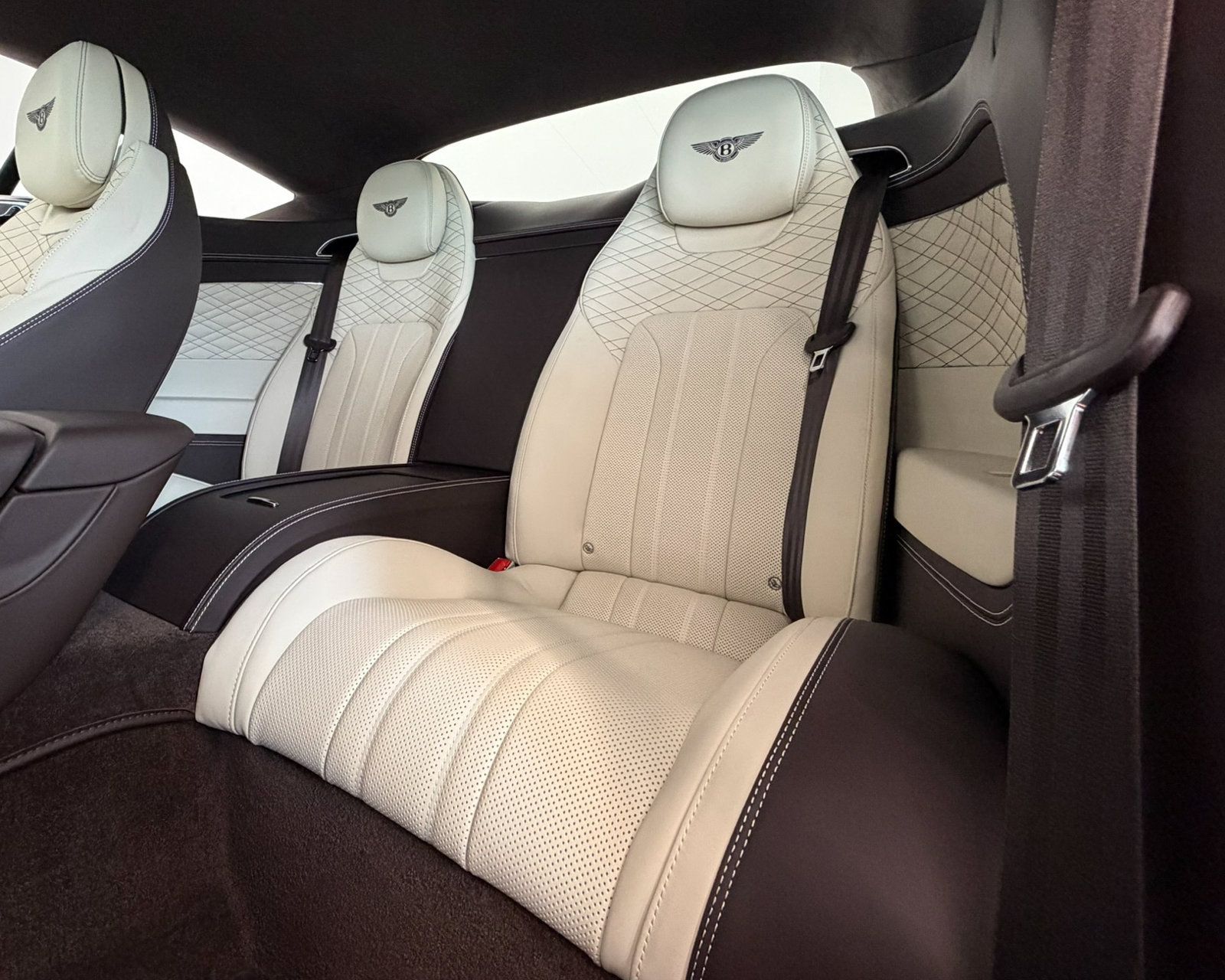 Used 2023 Bentley Continental GT V8 AWD/4WD image 19