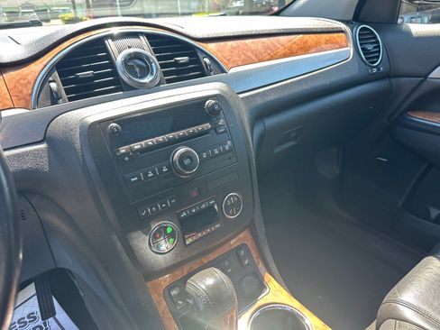 Used 2011 Buick Enclave CXL AWD/4WD image 21