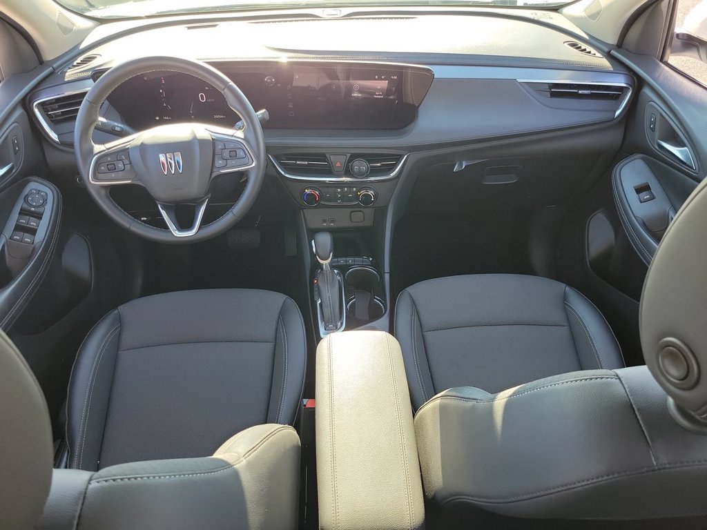 Used 2025 Buick Encore GX Preferred FWD image 19