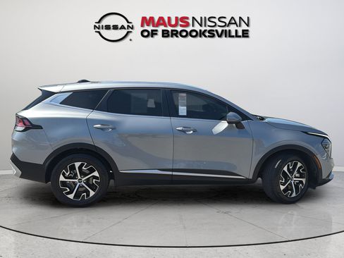 Used 2024 Kia Sportage EX FWD image 13