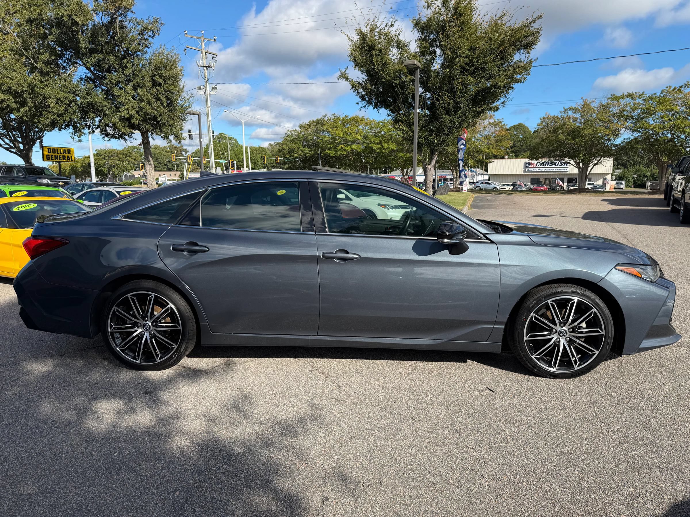 Used 2019 Toyota Avalon Touring w/ Advanced Safety Package FWD image 7