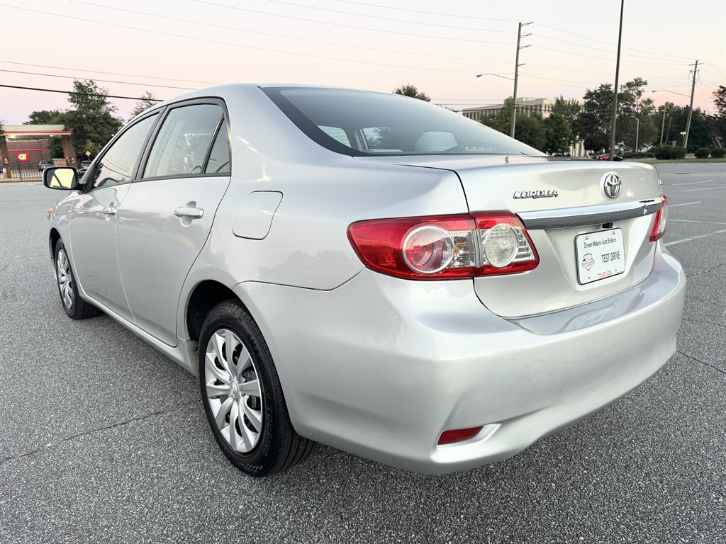 Used 2012 Toyota Corolla LE FWD image 11