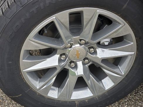 New 2025 Chevrolet Suburban Premier image 20