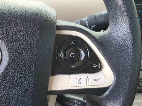 Used 2017 Toyota Prius Two image 18