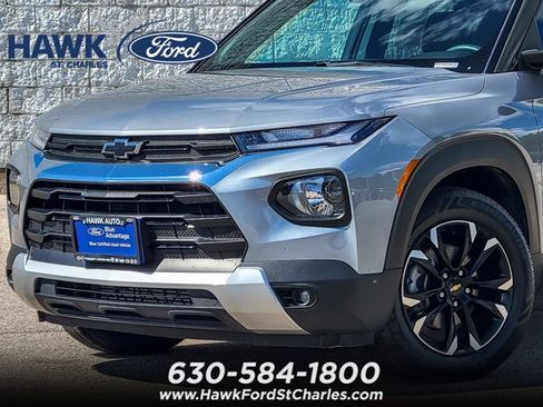 Used 2023 Chevrolet TrailBlazer LT AWD/4WD image 2