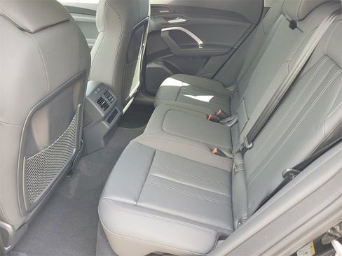 Used 2025 Audi Q5 Premium Plus w/ Premium Plus image 8