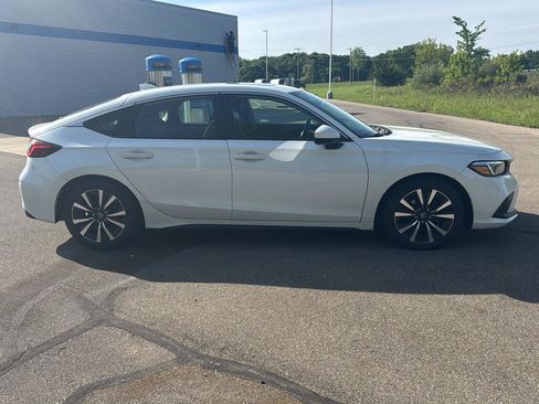 Used 2023 Honda Civic EX-L image 6