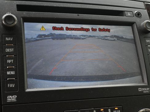 Used 2013 GMC Yukon XL Denali RWD image 12