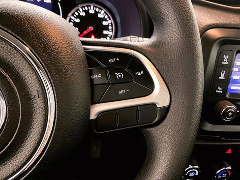 Used 2020 Jeep Renegade Sport image 12