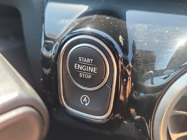 Used 2025 Mercedes-Benz CLA 250 image 30