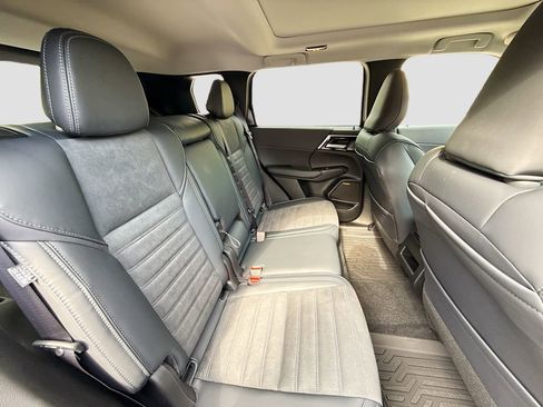 New 2026 Mitsubishi Outlander SE image 29