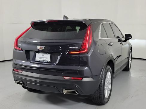 Certified 2023 Cadillac XT4 Luxury FWD image 3