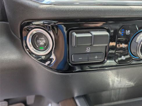 Used 2024 Chevrolet Silverado 2500 High Country w/ High Country Premium Package AWD/4WD image 20