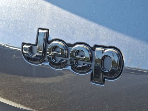 New 2026 Jeep Grand Cherokee L 4WD image 12