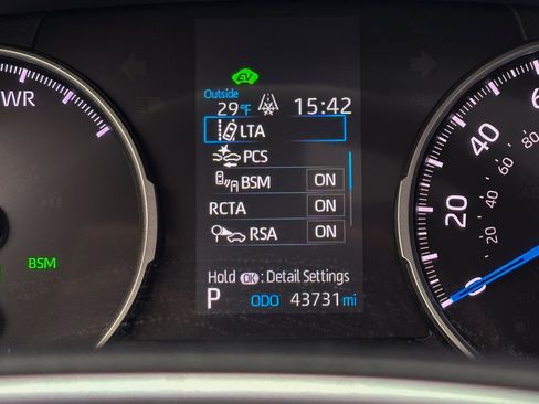 Certified 2022 Toyota RAV4 SE image 34