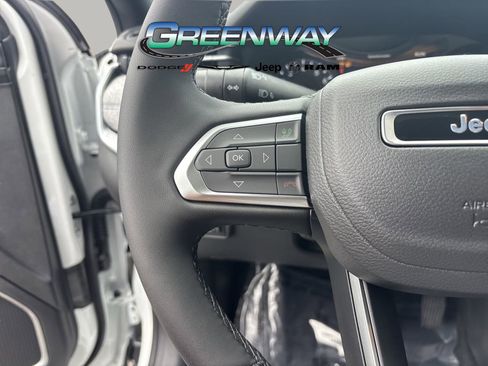 New 2026 Jeep Compass Latitude image 20