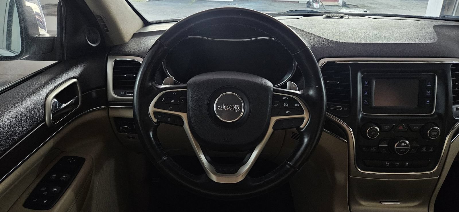 Used 2014 Jeep Grand Cherokee Limited AWD/4WD image 10