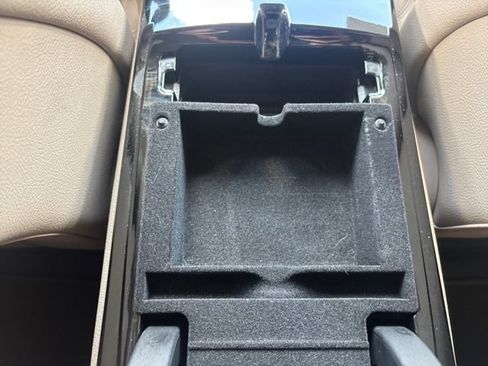 Used 2022 Lincoln Nautilus FWD w/ Premium Package image 33