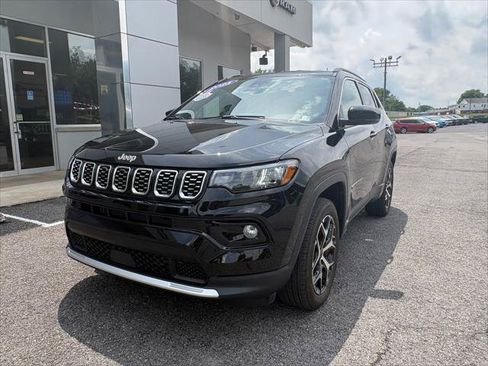 Certified 2025 Jeep Compass Limited AWD/4WD image 3