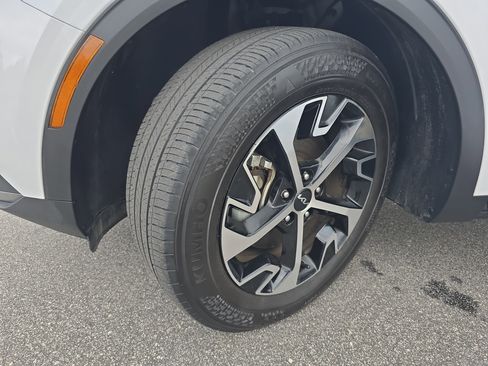 Used 2024 Kia Sportage EX image 27