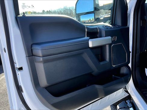 Used 2022 Ford F250 Lariat w/ Lariat Ultimate Package image 19