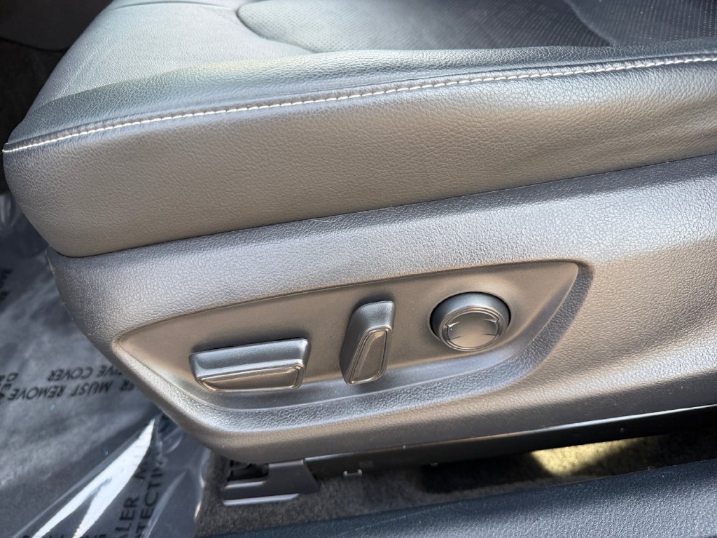 Used 2022 Toyota Camry XSE FWD image 15