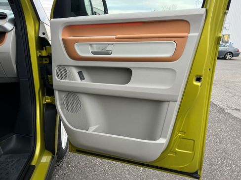 New 2025 Volkswagen ID. Buzz 1st Edition image 8
