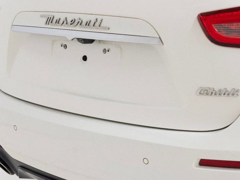 Used 2018 Maserati Ghibli S GranSport image 16