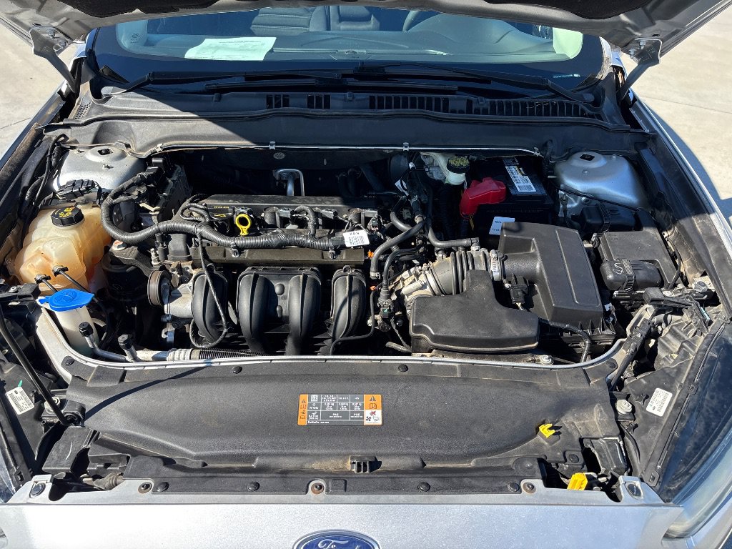 Used 2014 Ford Fusion SE FWD image 10