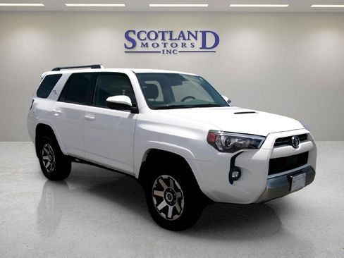 Used 2024 Toyota 4Runner TRD Off-Road image 4