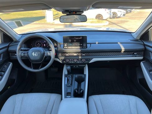 Used 2023 Honda Accord EX image 13