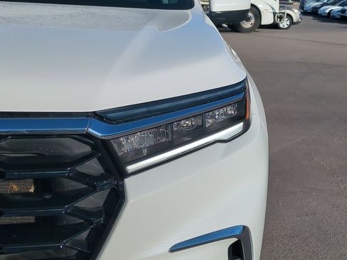 Used 2023 Honda Pilot Touring image 12