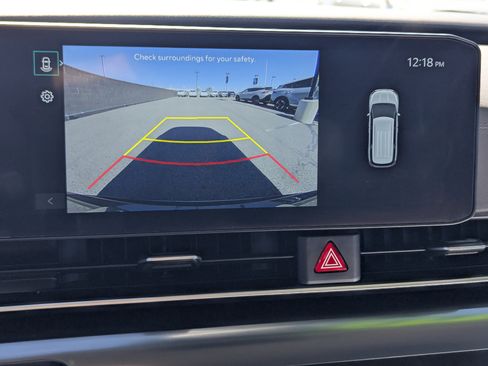 Certified 2025 Kia Carnival image 12