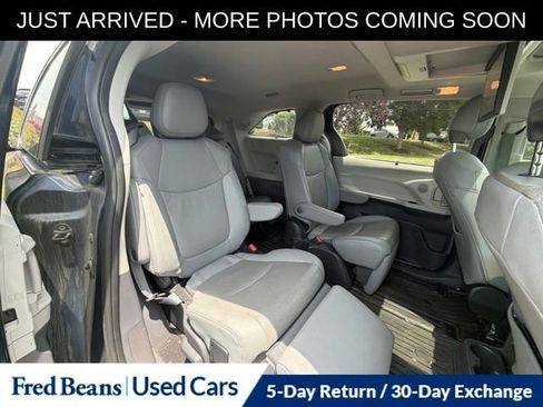 Used 2023 Toyota Sienna Limited AWD/4WD image 16