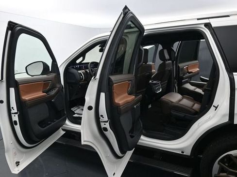 Certified 2025 Ford Expedition King Ranch AWD/4WD image 15