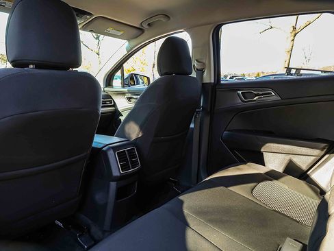 Used 2023 Kia Sportage LX image 21