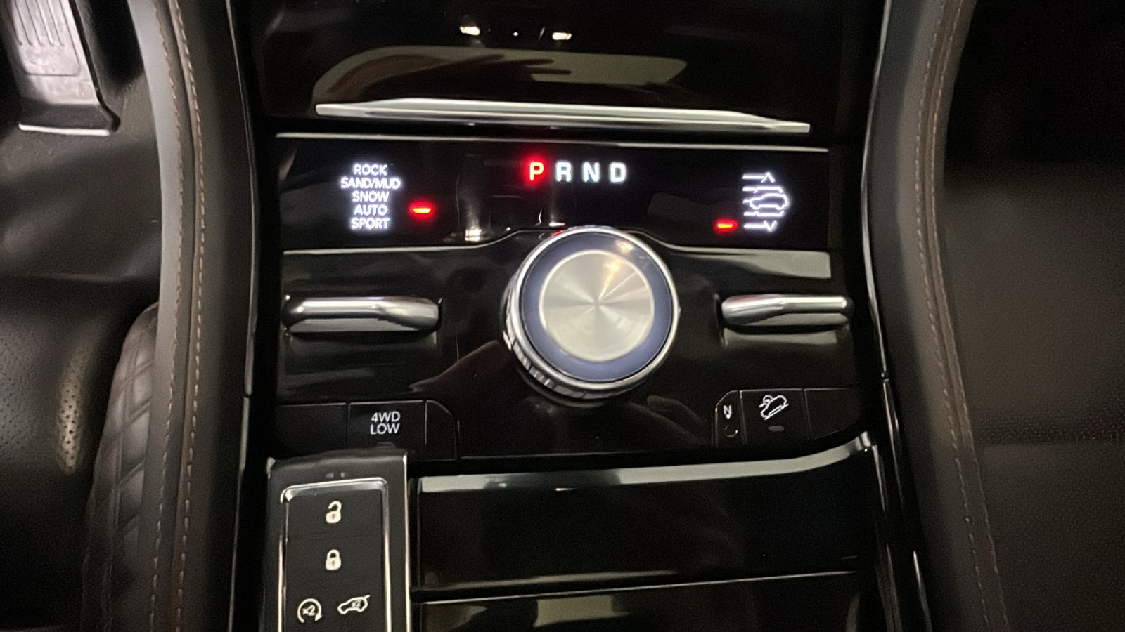 Used 2022 Jeep Grand Cherokee Summit AWD/4WD image 26