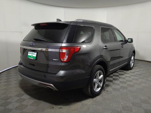 Used 2017 Ford Explorer XLT w/ Class II Trailer Tow Package AWD/4WD image 9