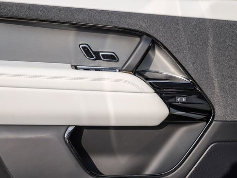 Certified 2024 Land Rover Range Rover Sport SE image 21