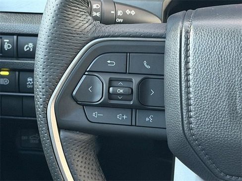 Used 2025 Toyota Tacoma TRD Sport image 27